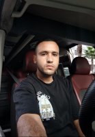 Une photo d’un participant qui veut faire connaissance et se marier