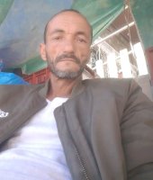 Une photo d’un participant qui veut faire connaissance et se marier