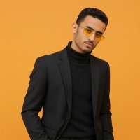 Une photo d’un participant qui veut faire connaissance et se marier