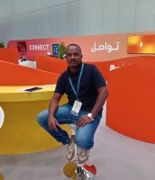 Une photo d’un participant qui veut faire connaissance et se marier