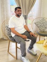 A picture of a participant who wants to get to know each other and get married